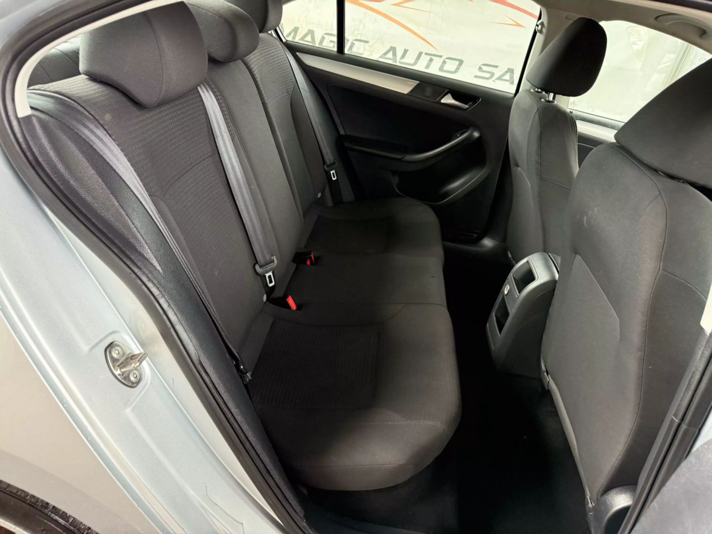 2015 Volkswagen Jetta - Image 22