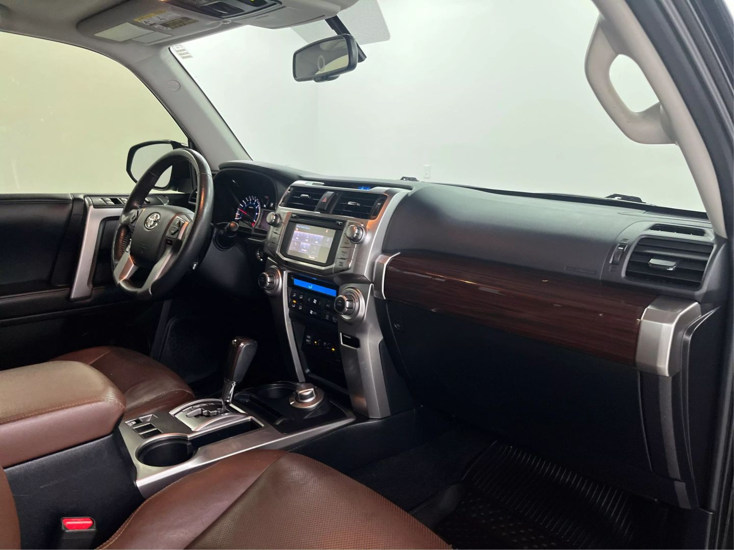 2019 Toyota 4runner - Image 31