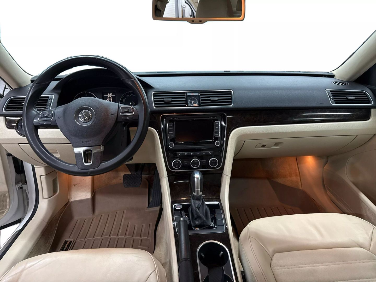 2015 Volkswagen Passat - Image 19