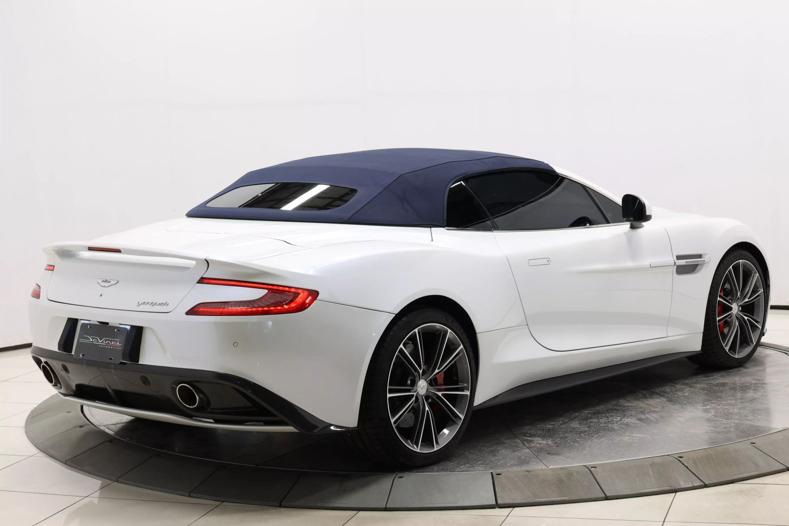 2015 Aston Martin Vanquish - Image 92