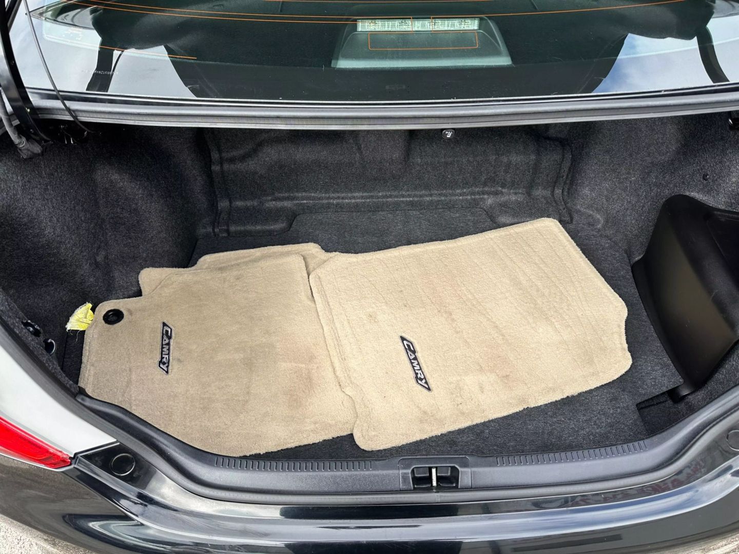 2012 Toyota Camry - Image 18