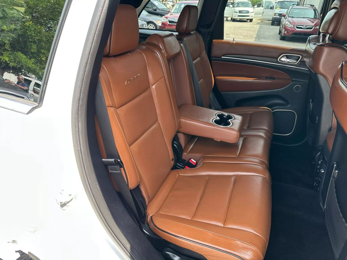 2015 Jeep Grand Cherokee - Image 41