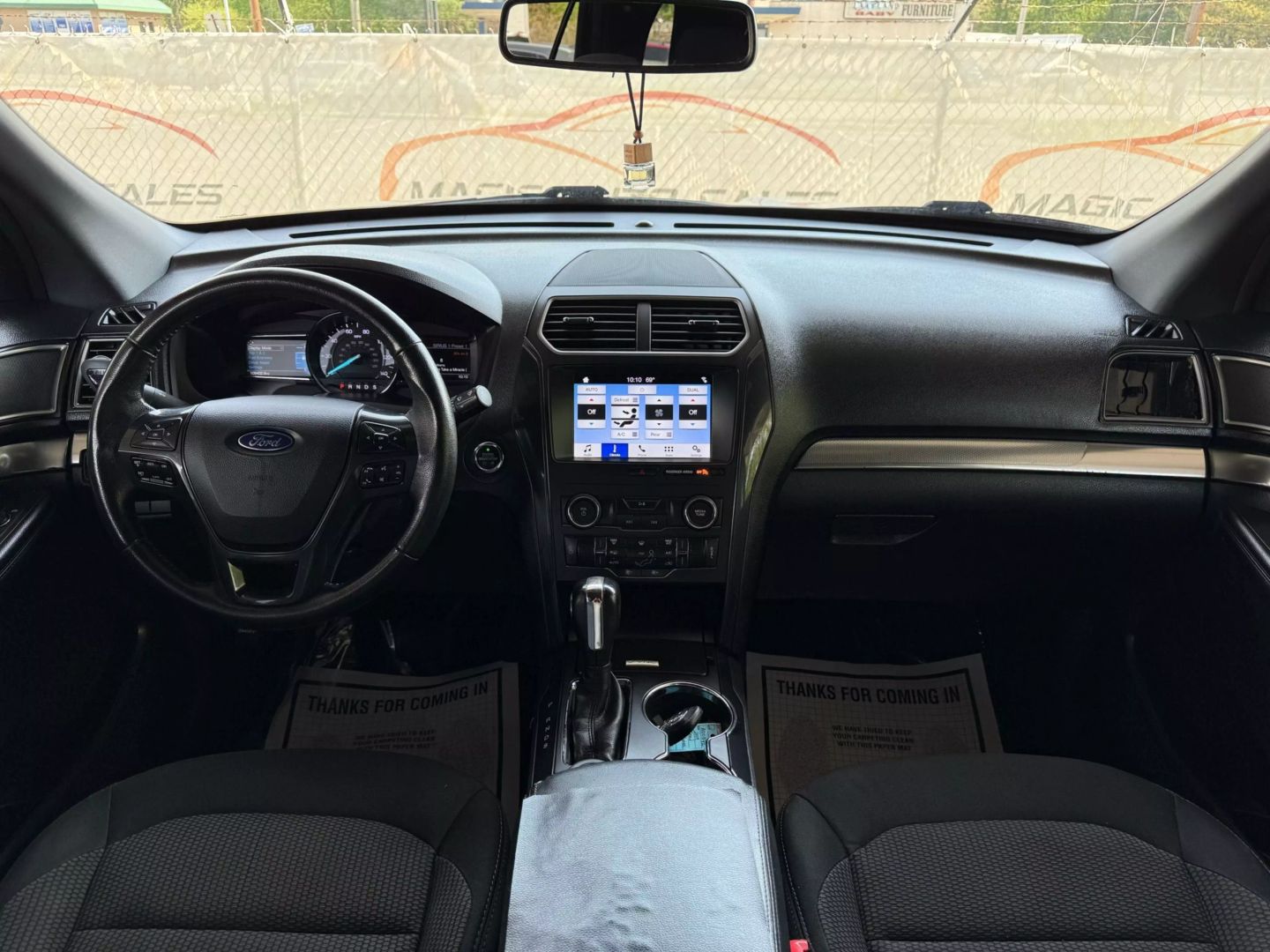 2019 Ford Explorer - Image 29