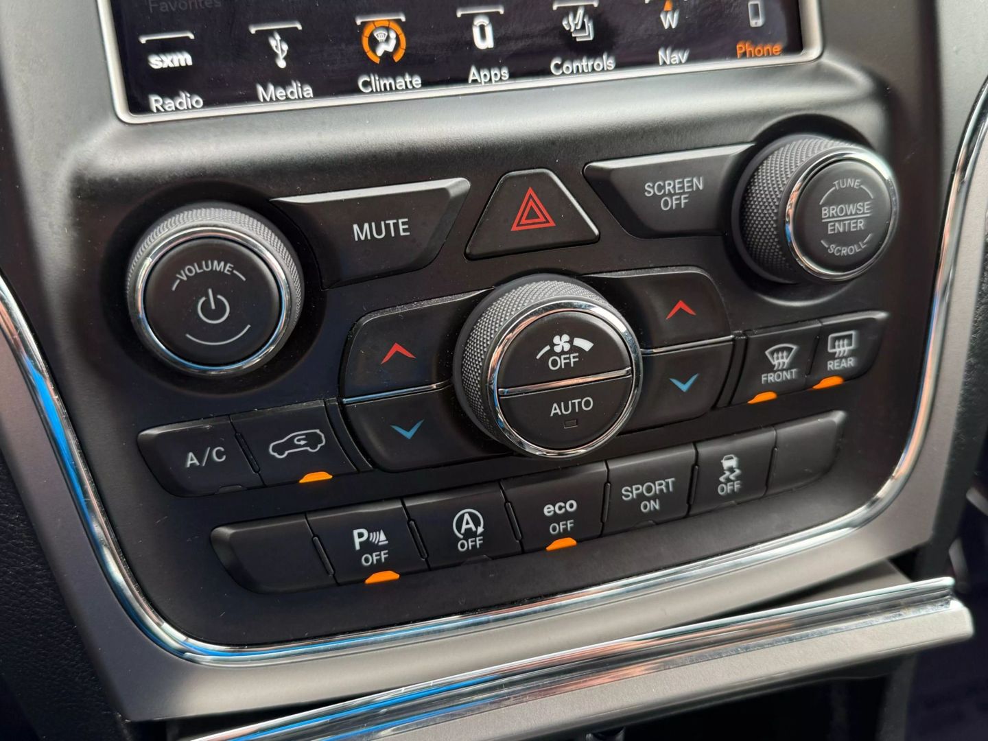 2018 Jeep Grand Cherokee - Image 50