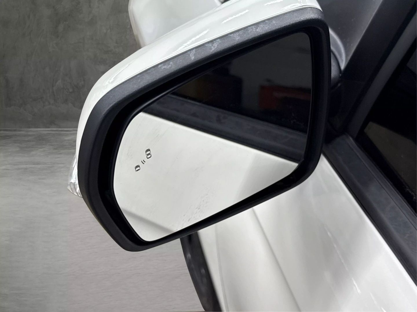 2020 Ford Edge - Image 18