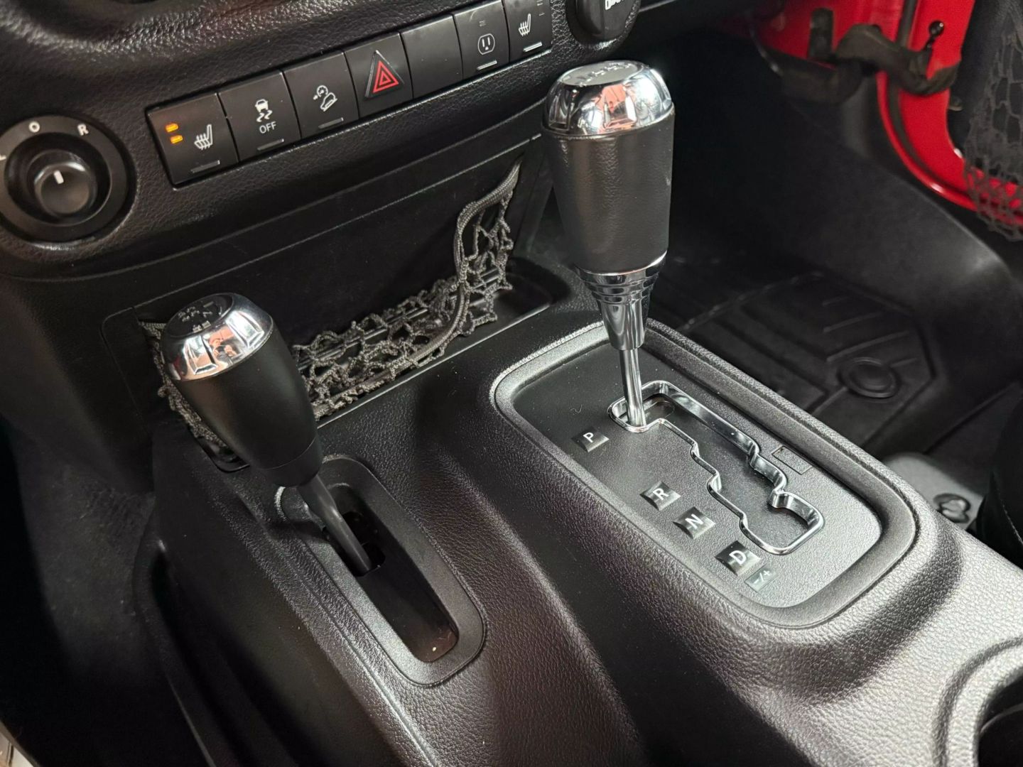 2015 Jeep Wrangler - Image 24