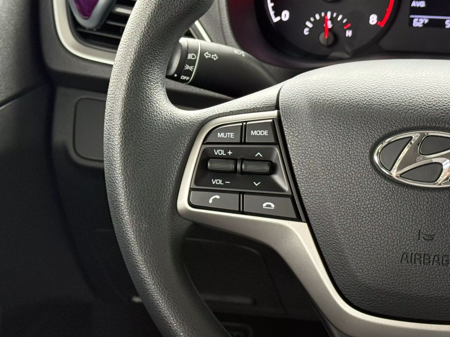 2022 Hyundai Accent - Image 31