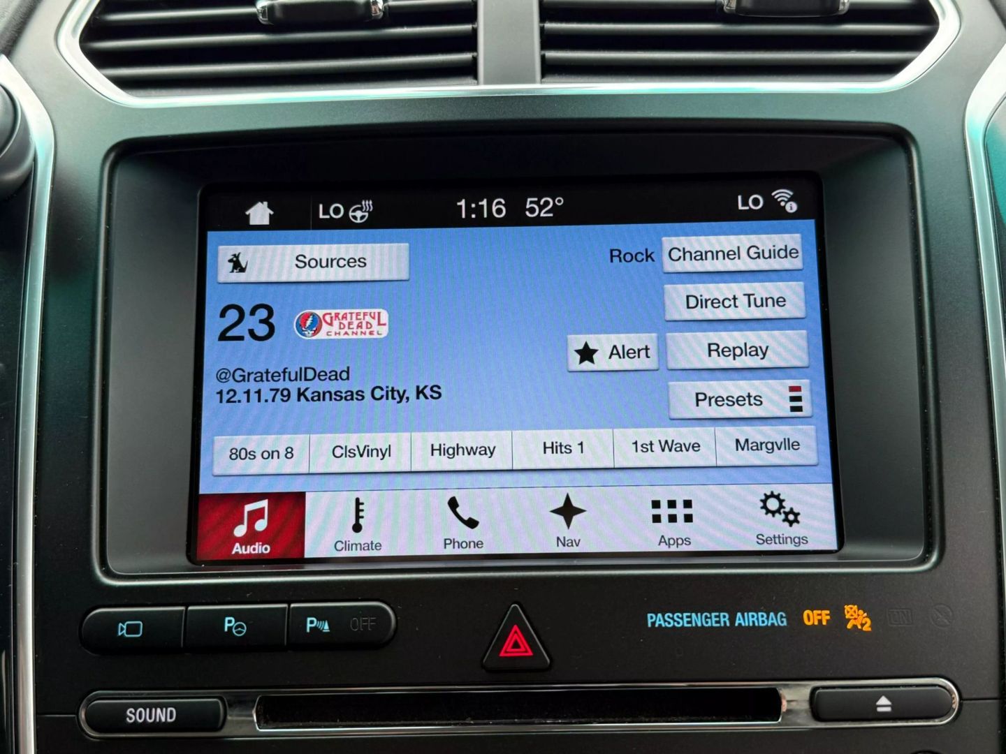 2017 Ford Explorer - Image 36