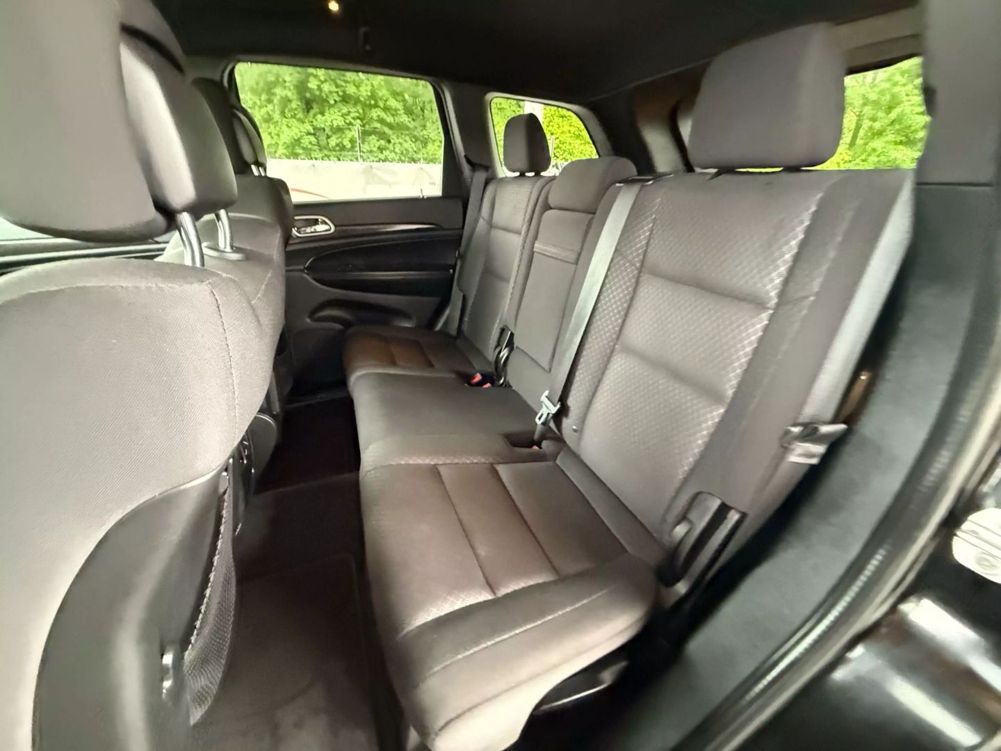 2018 Jeep Grand Cherokee - Image 19