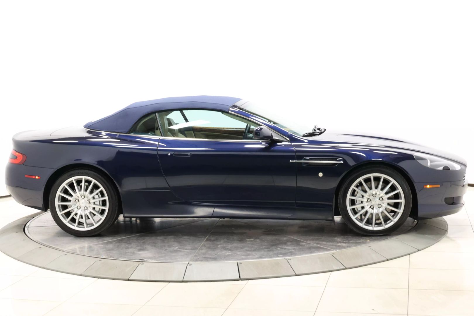 2008 Aston Martin Db9 - Image 94