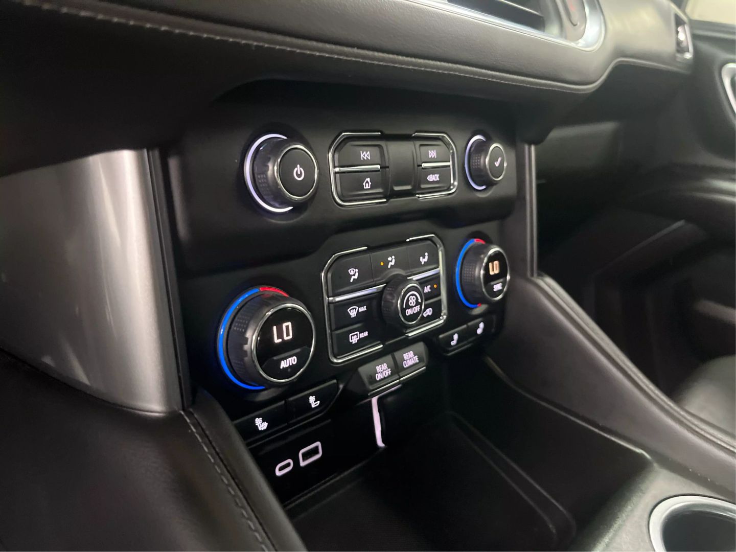 2021 Chevrolet Tahoe - Image 29