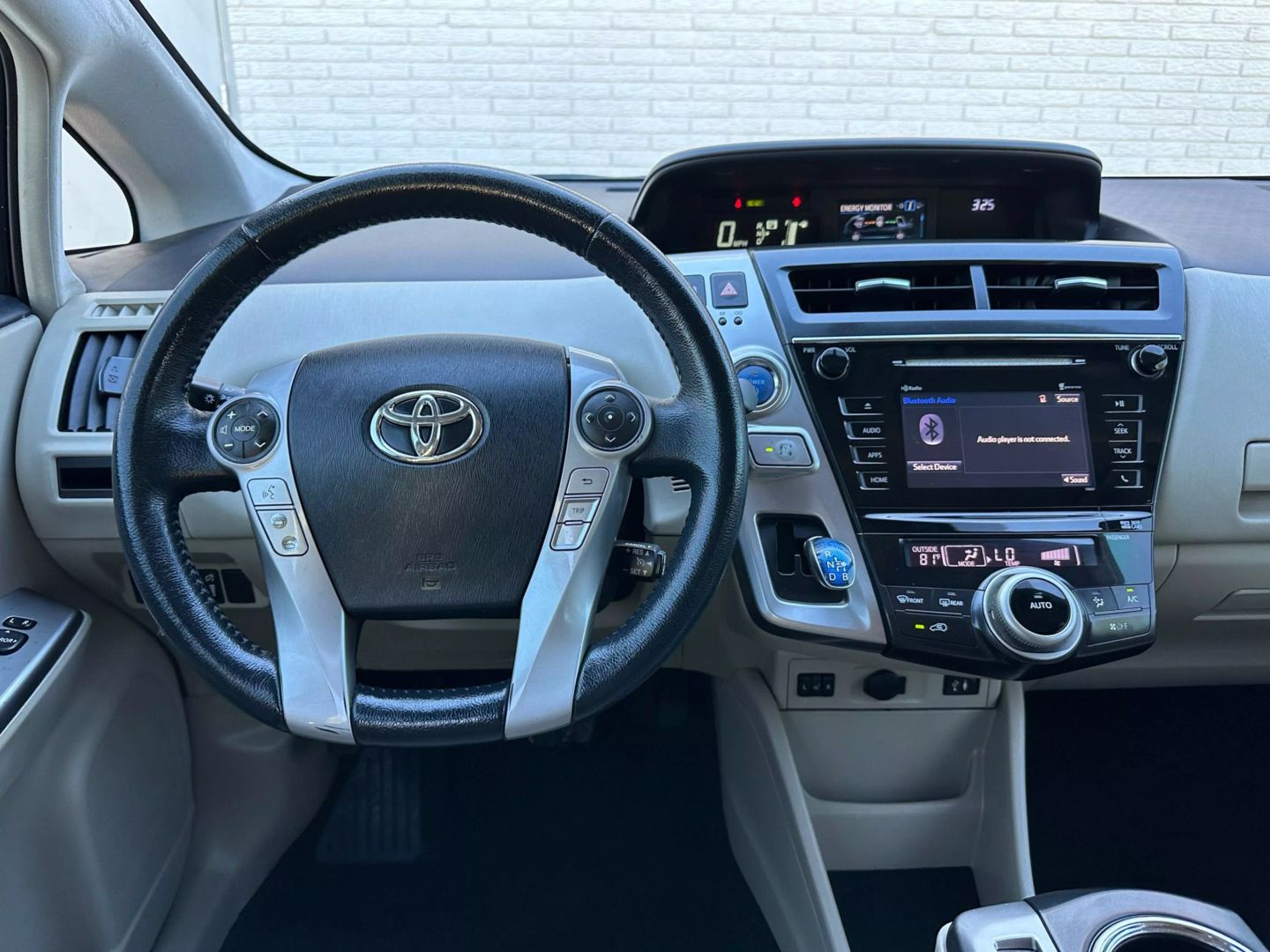 2015 Toyota Prius V - Image 25
