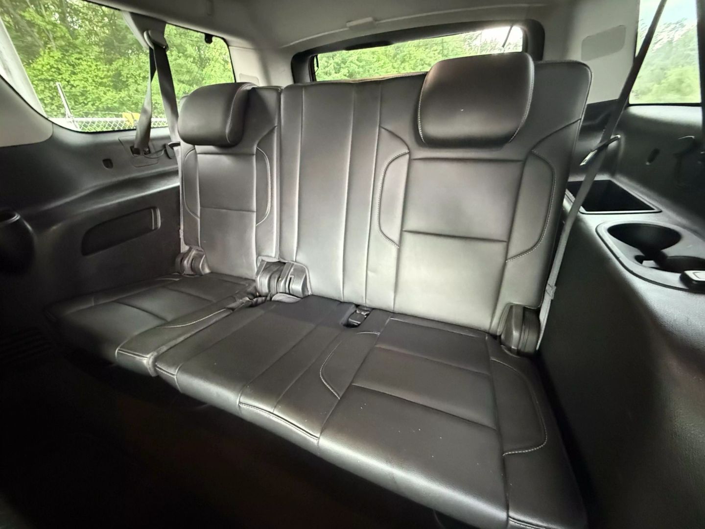 2015 Chevrolet Suburban - Image 20