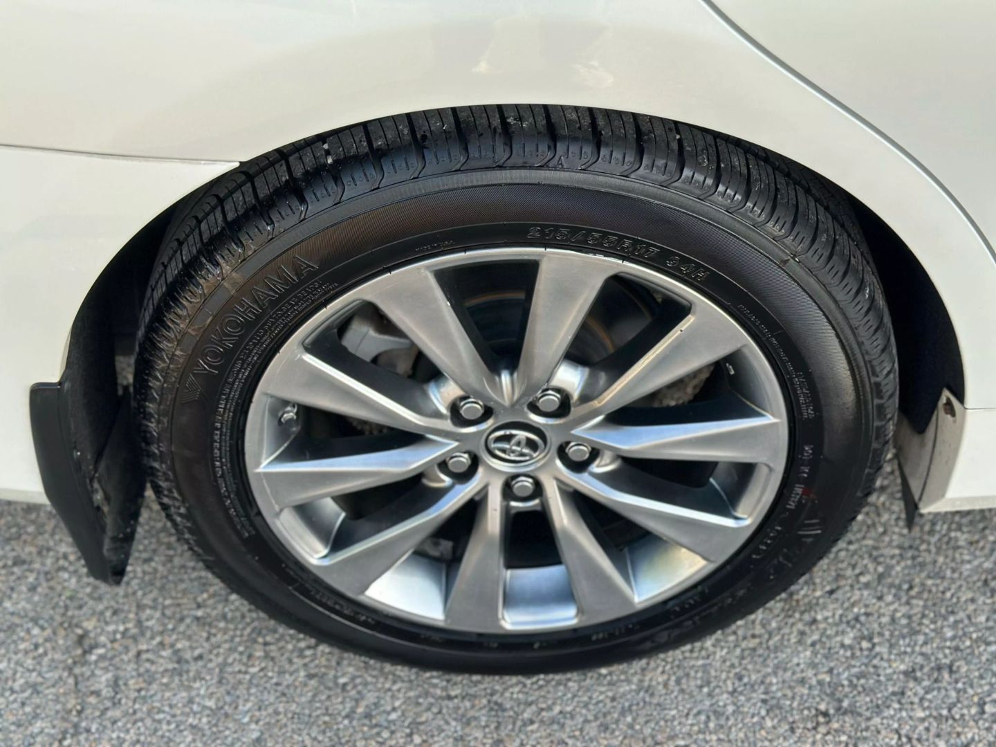 2015 Toyota Camry - Image 64