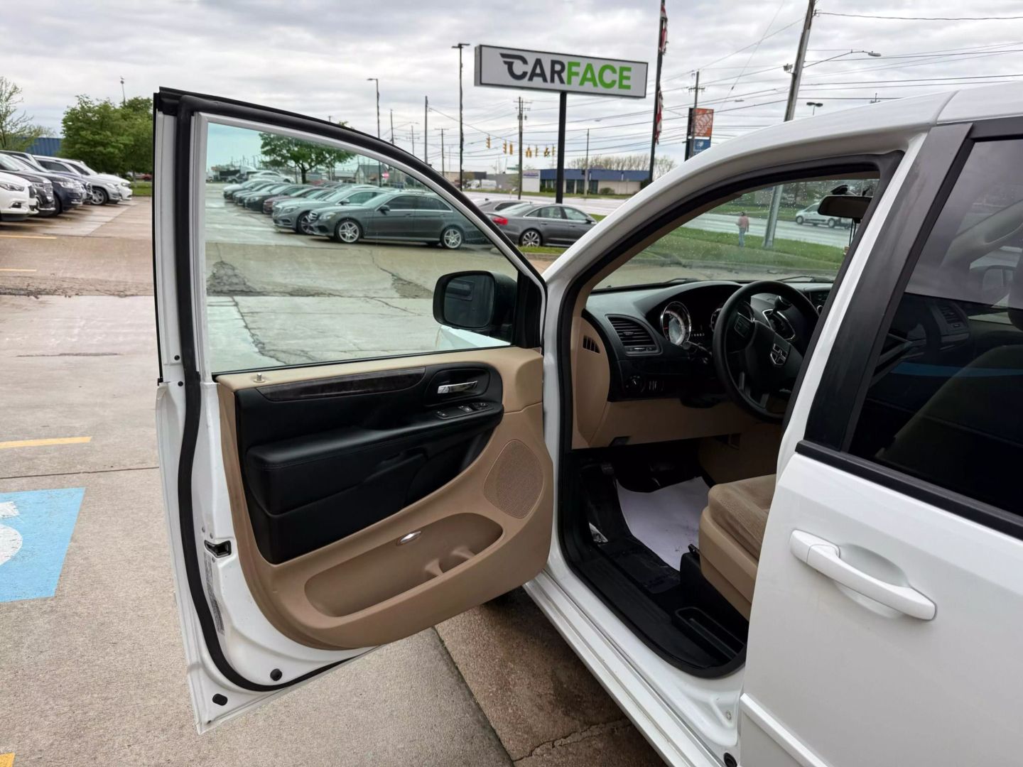 2016 Dodge Grand Caravan Passenger - Image 16