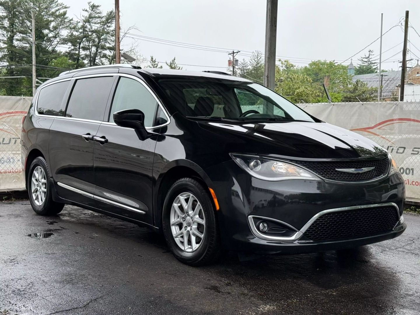 2020 Chrysler Pacifica - Image 6
