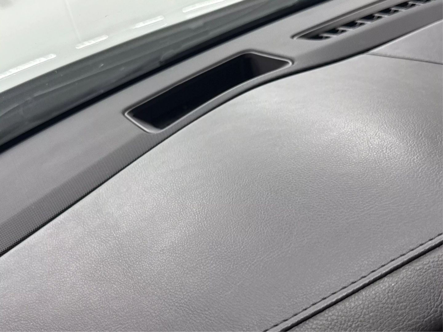 2016 Cadillac Escalade Esv - Image 28