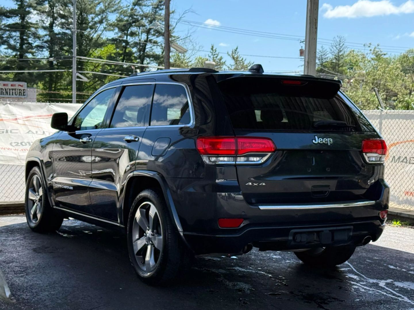 2015 Jeep Grand Cherokee - Image 9