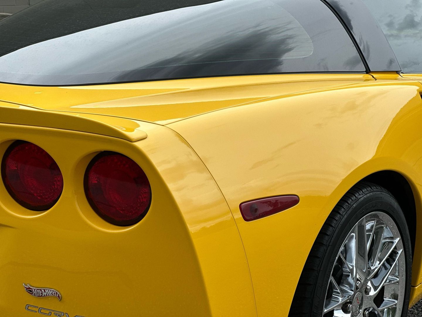 2005 CHEVROLET CORVETTE COUPE V8, 6.0 LITER COUPE 2D