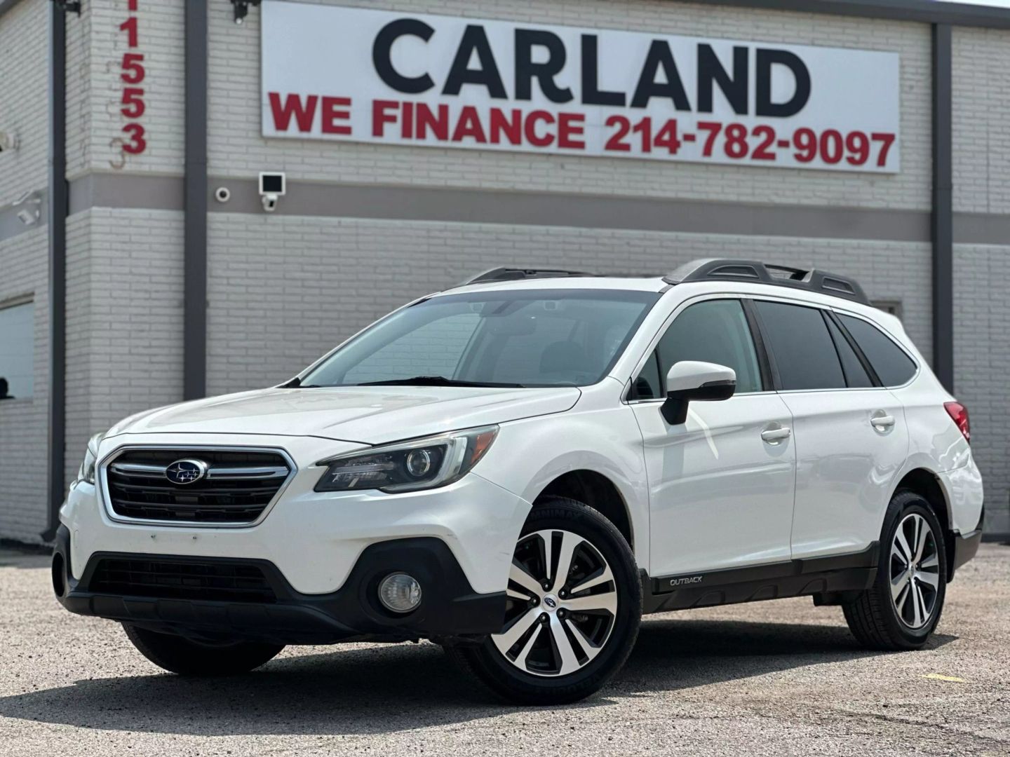 2018 Subaru Outback - Image 1