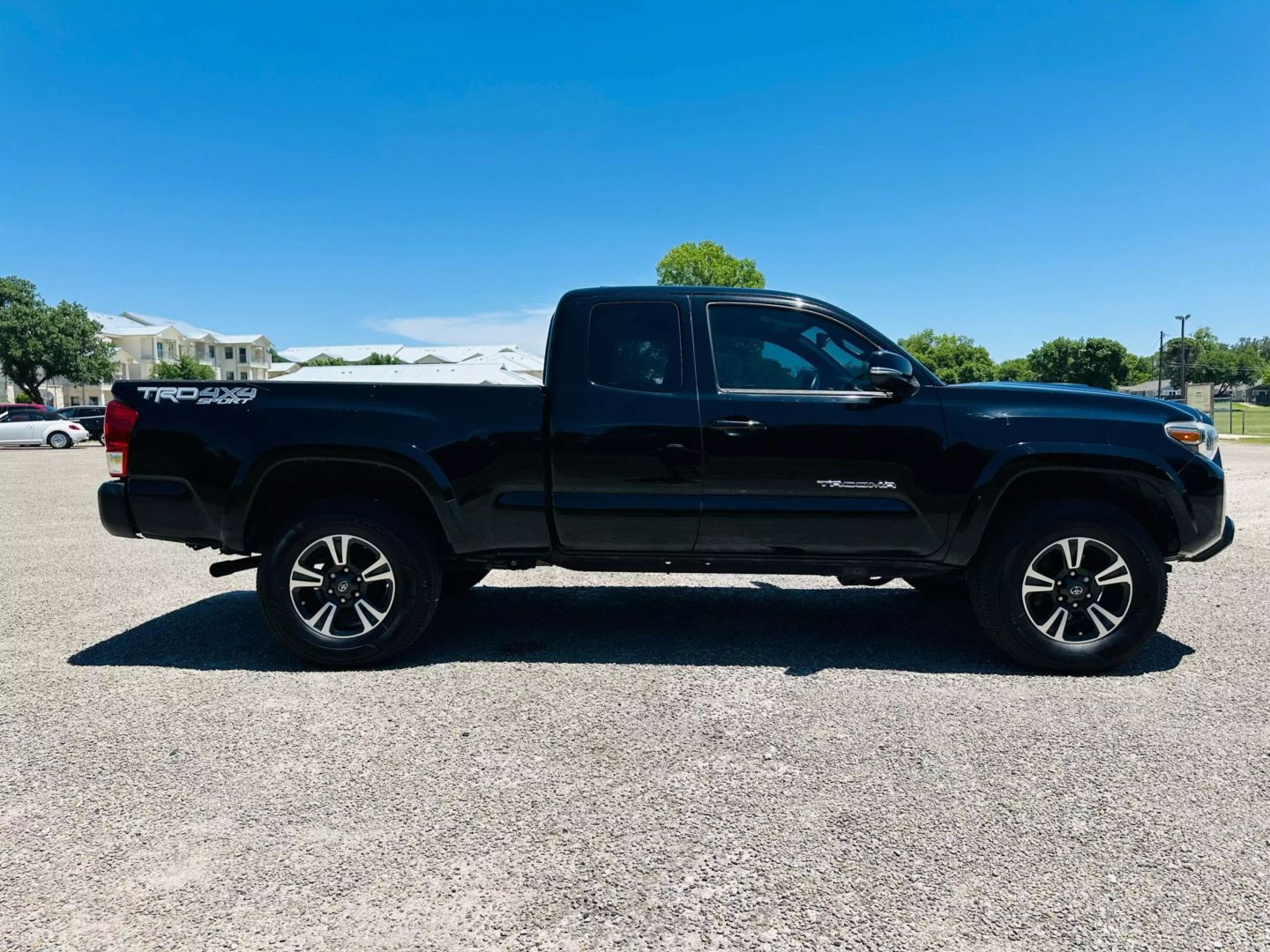 2016 Toyota Tacoma Access Cab - Image 5