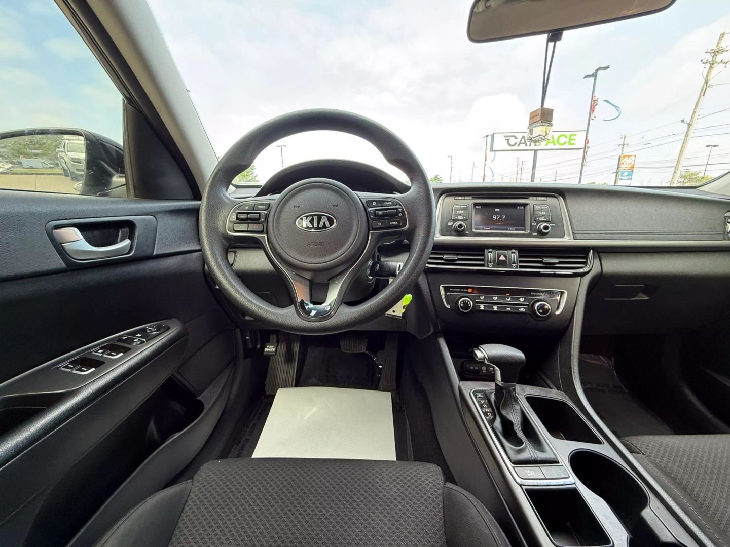 2016 Kia Optima - Image 24