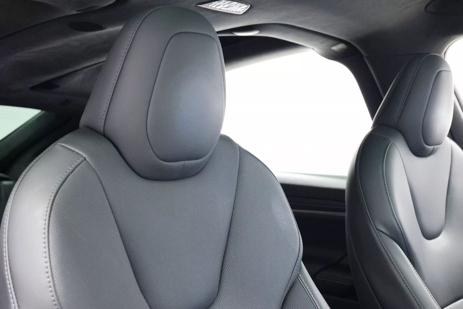 2022 Tesla Model X - Image 95