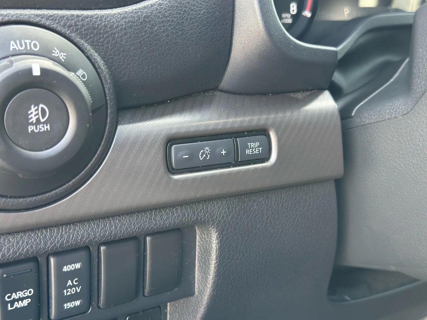 2020 NISSAN TITAN CREW CAB PICKUP V8, 5.6 LITER PRO-4X PICKUP 4D 5 1/2 FT