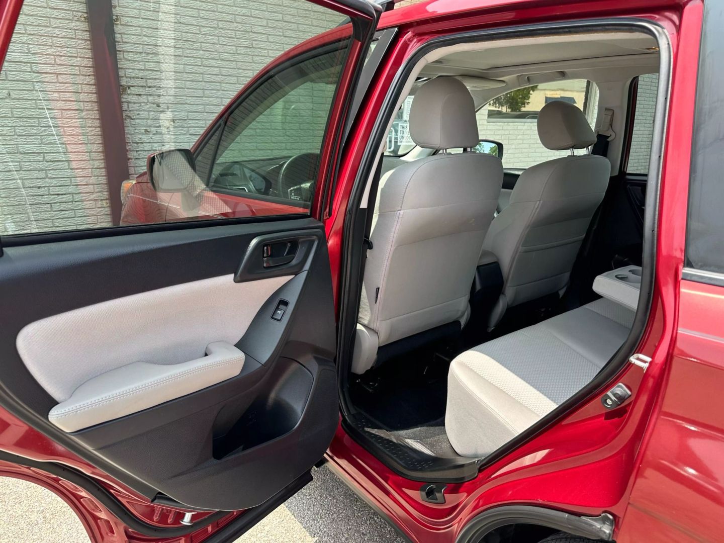 2016 Subaru Forester - Image 19