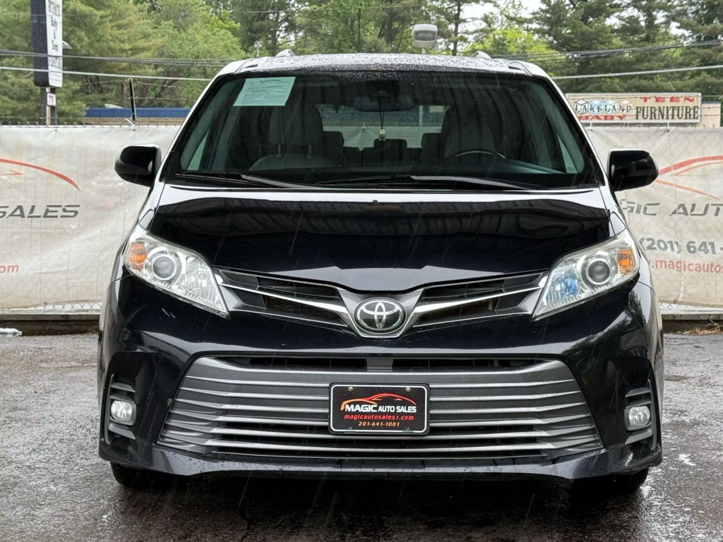 2020 Toyota Sienna - Image 5