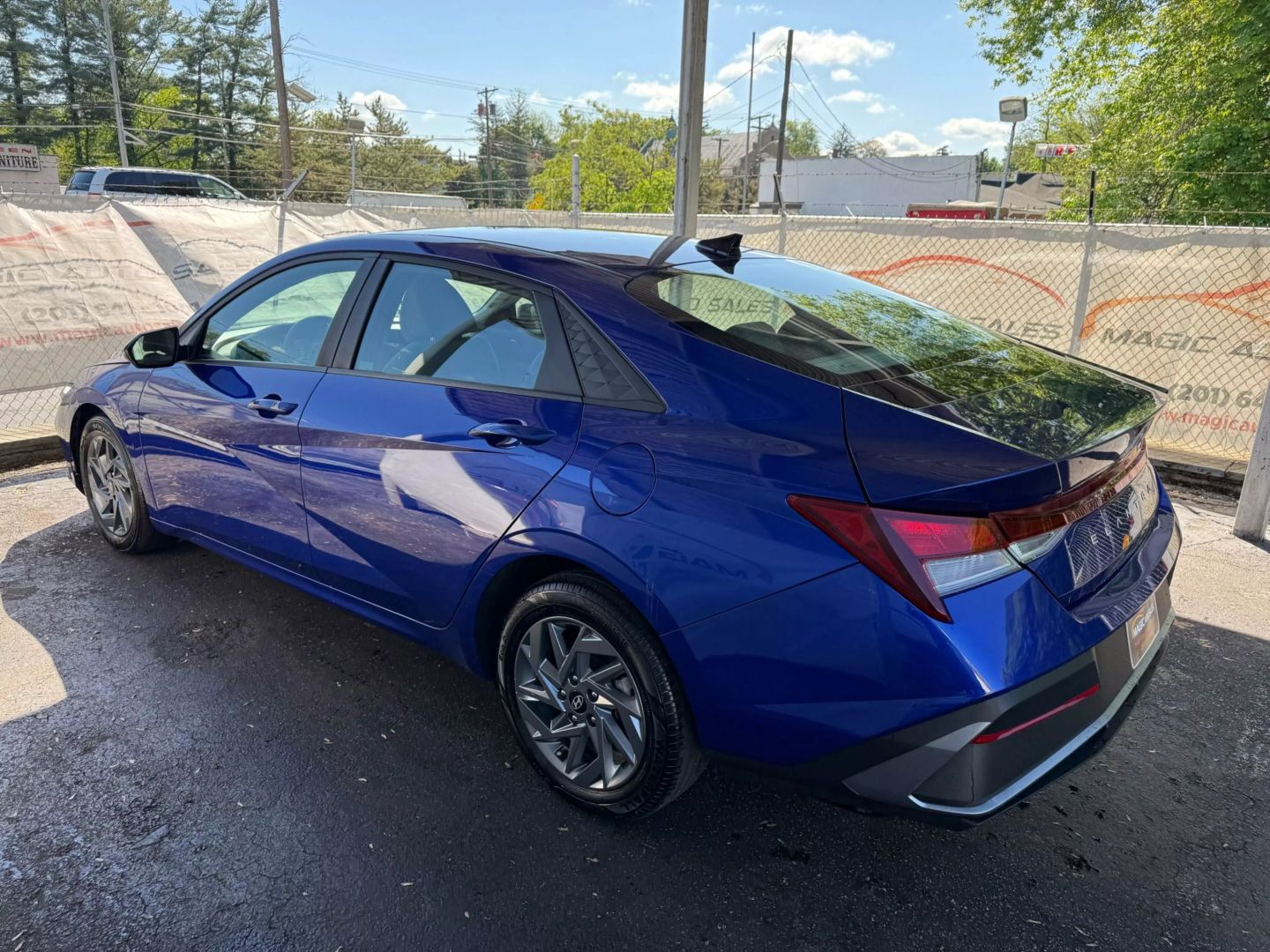 2024 Hyundai Elantra - Image 13