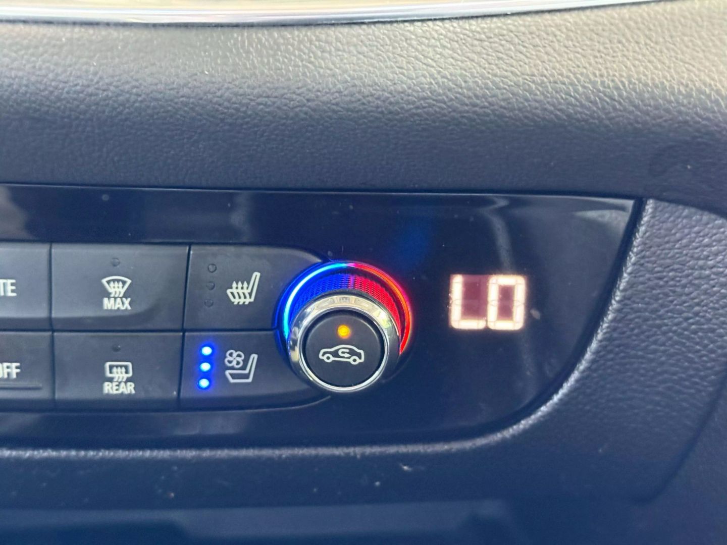 2019 Buick Enclave - Image 33