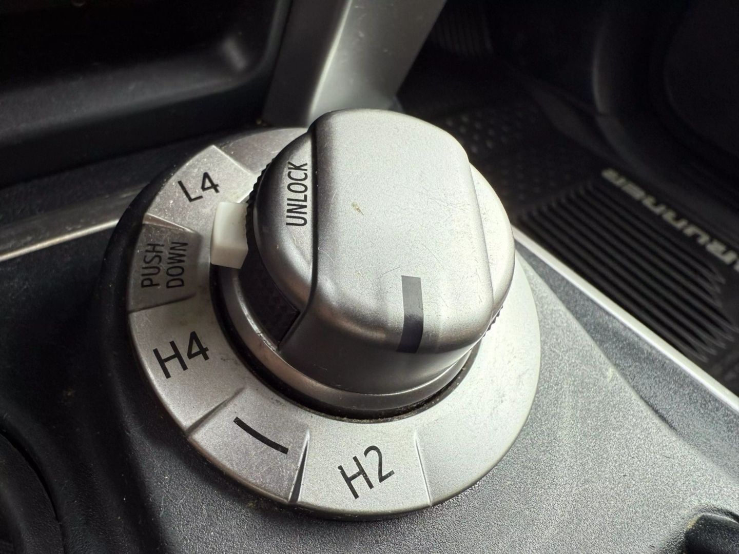 2020 Toyota 4runner - Image 31