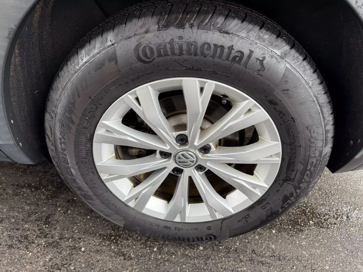 2019 Volkswagen Tiguan - Image 45