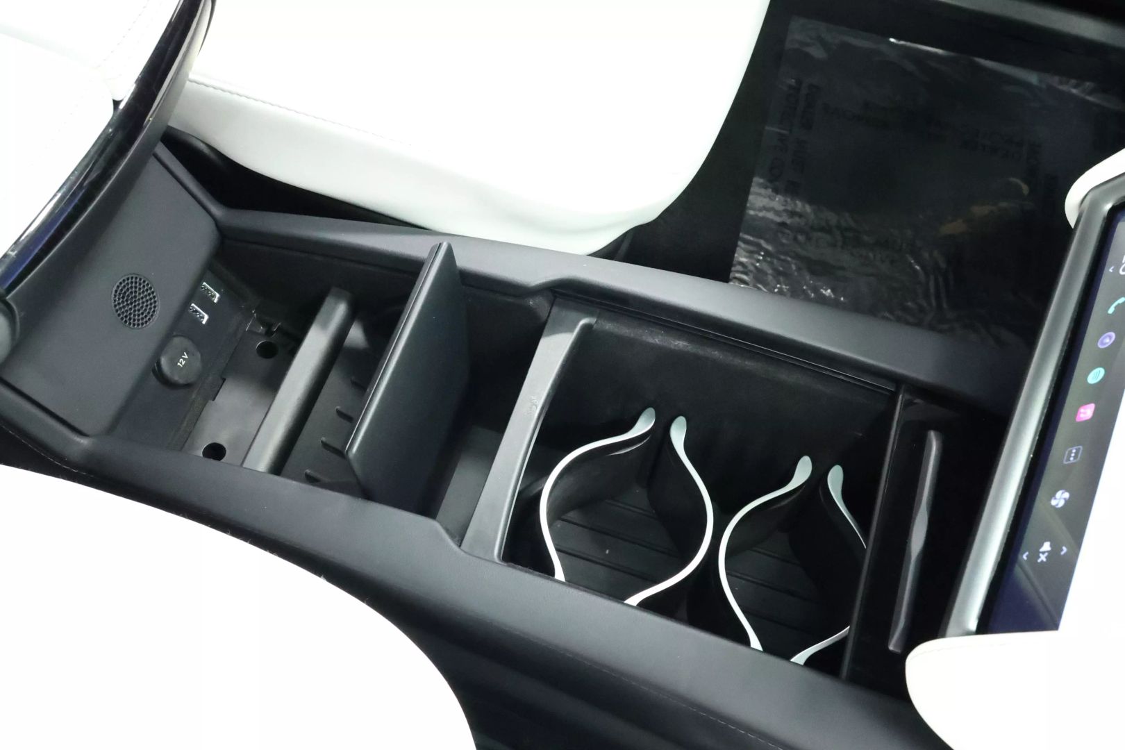 2020 Tesla Model X - Image 116