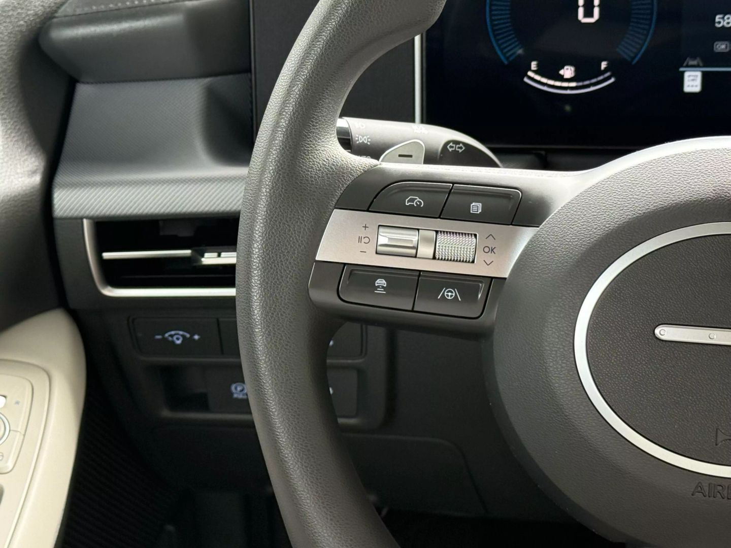 2025 Hyundai Sonata - Image 35