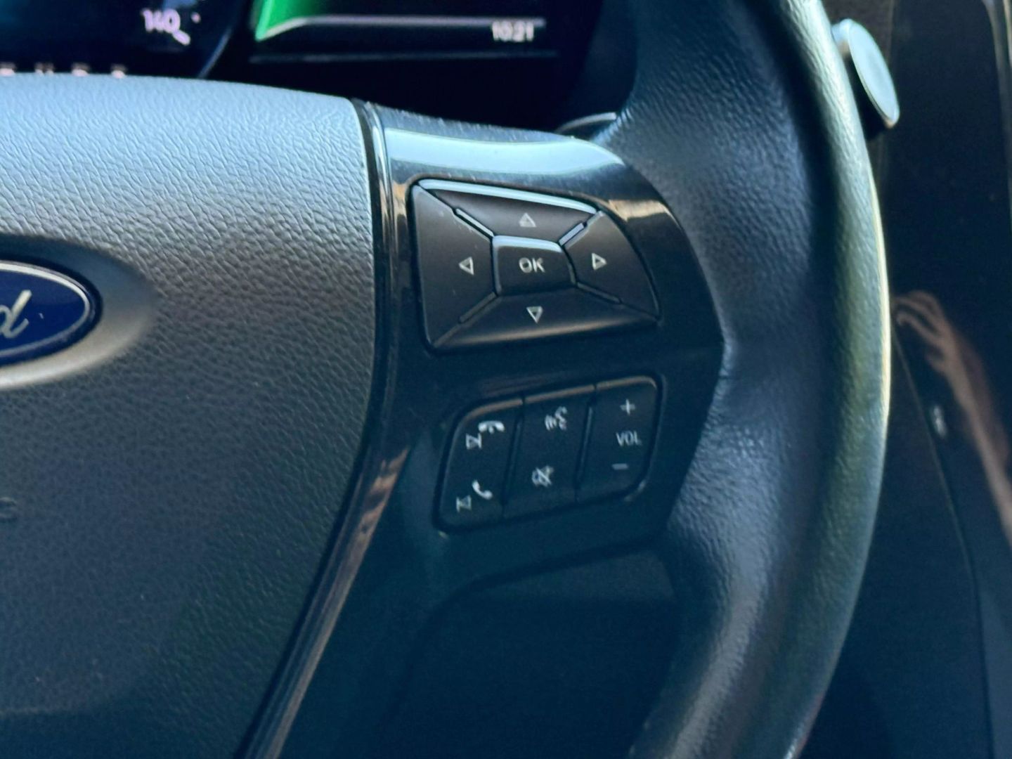 2017 Ford Explorer - Image 36