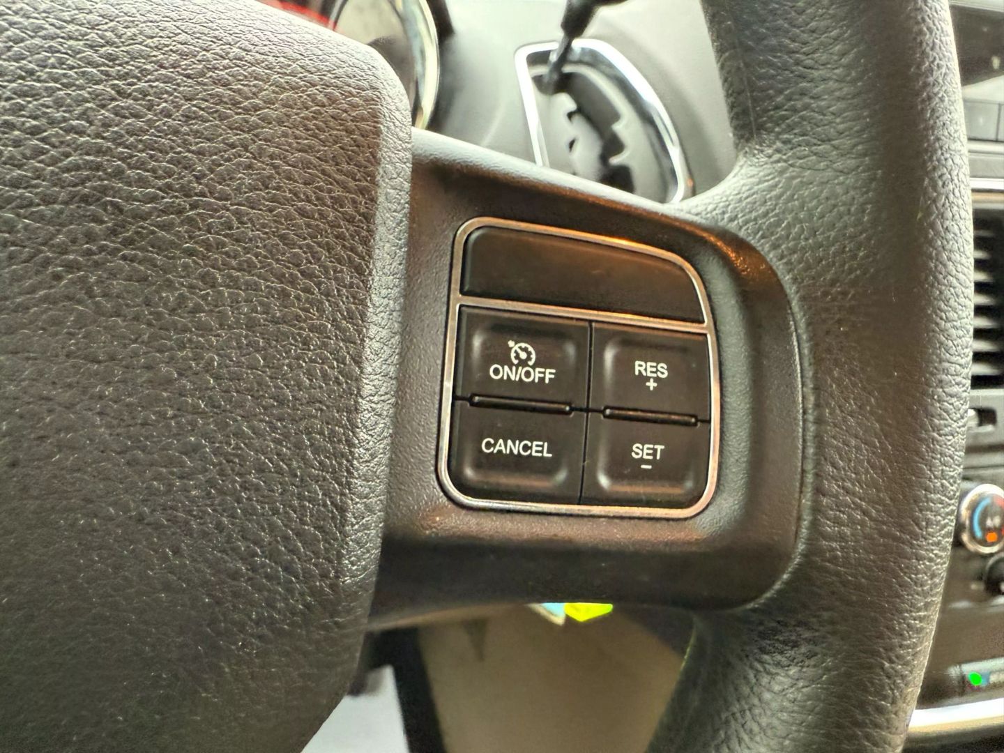 2016 Dodge Grand Caravan Passenger - Image 30