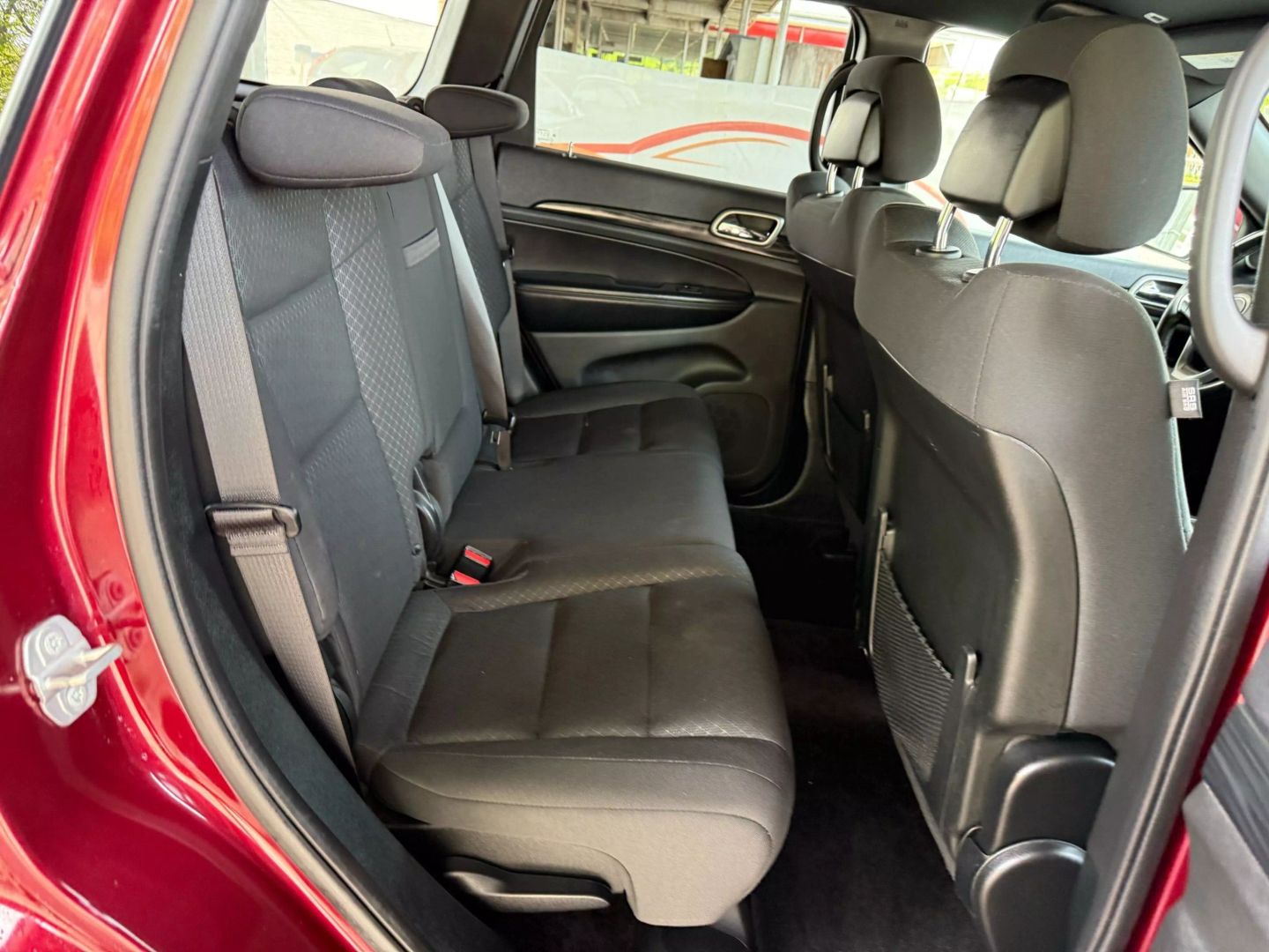 2019 Jeep Grand Cherokee - Image 21