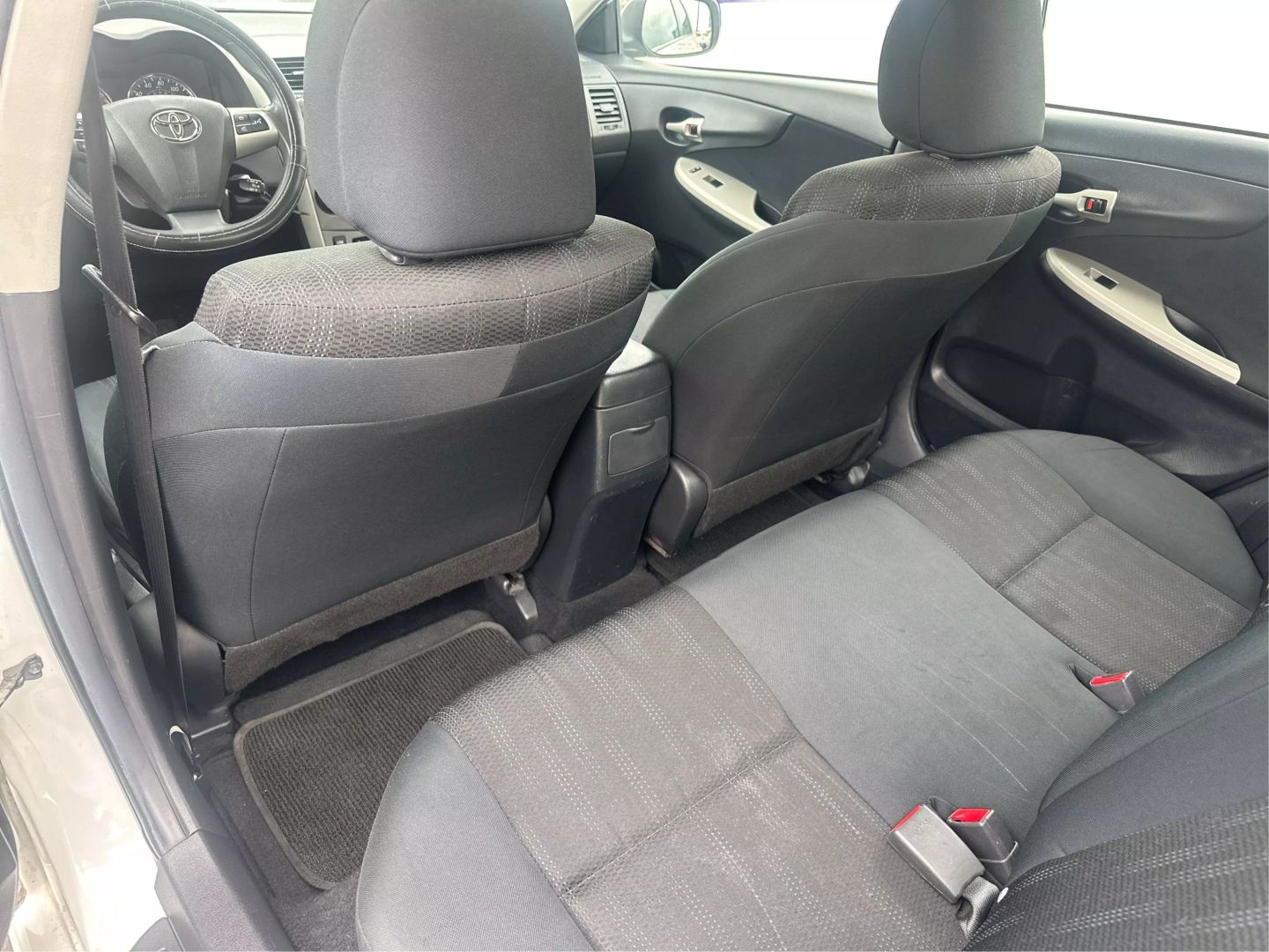 2011 TOYOTA COROLLA SEDAN 4-CYL, 1.8 LITER S SEDAN 4D