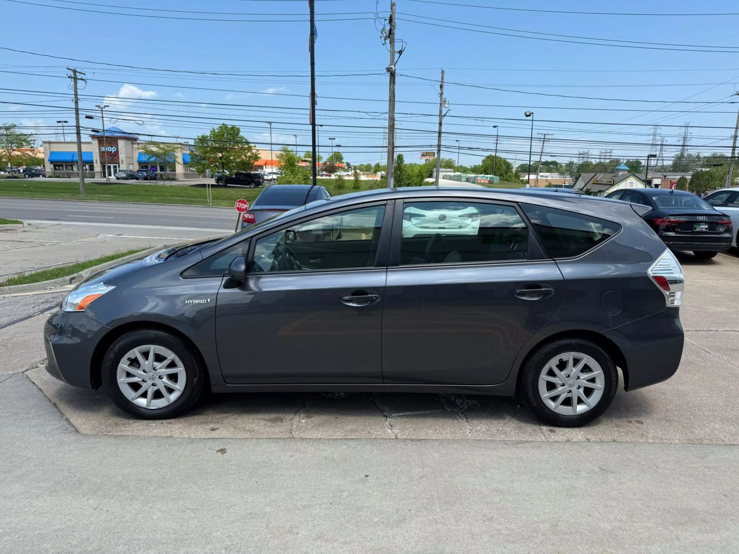2014 Toyota Prius V - Image 6