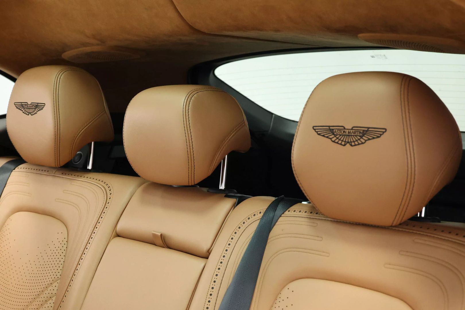 2021 Aston Martin Dbx - Image 63