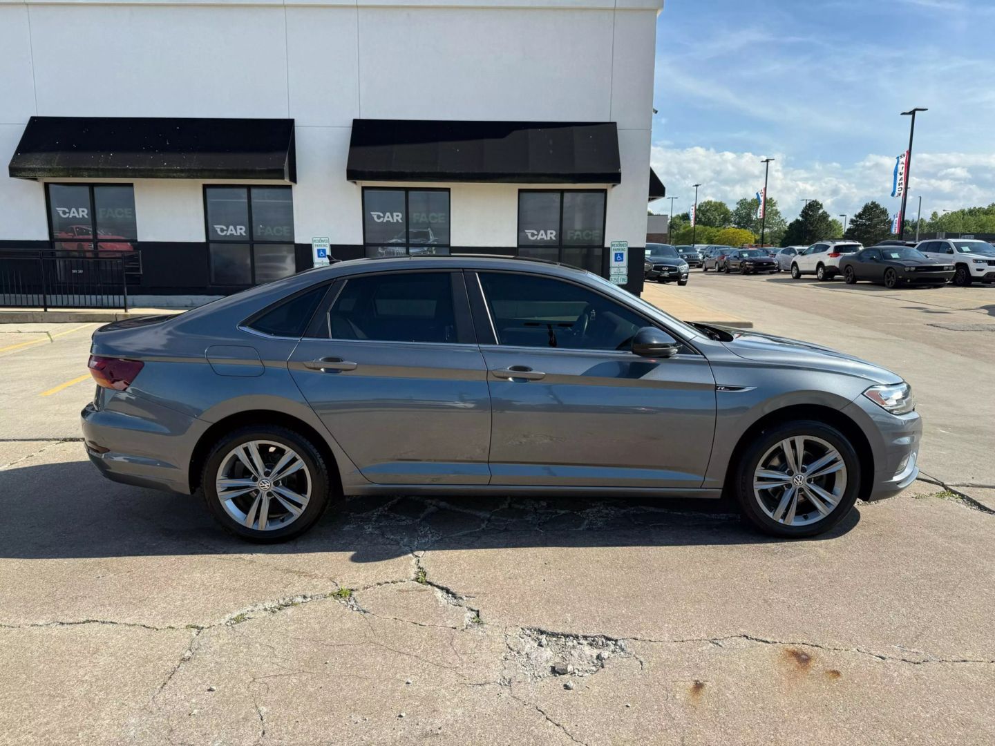2019 Volkswagen Jetta - Image 15