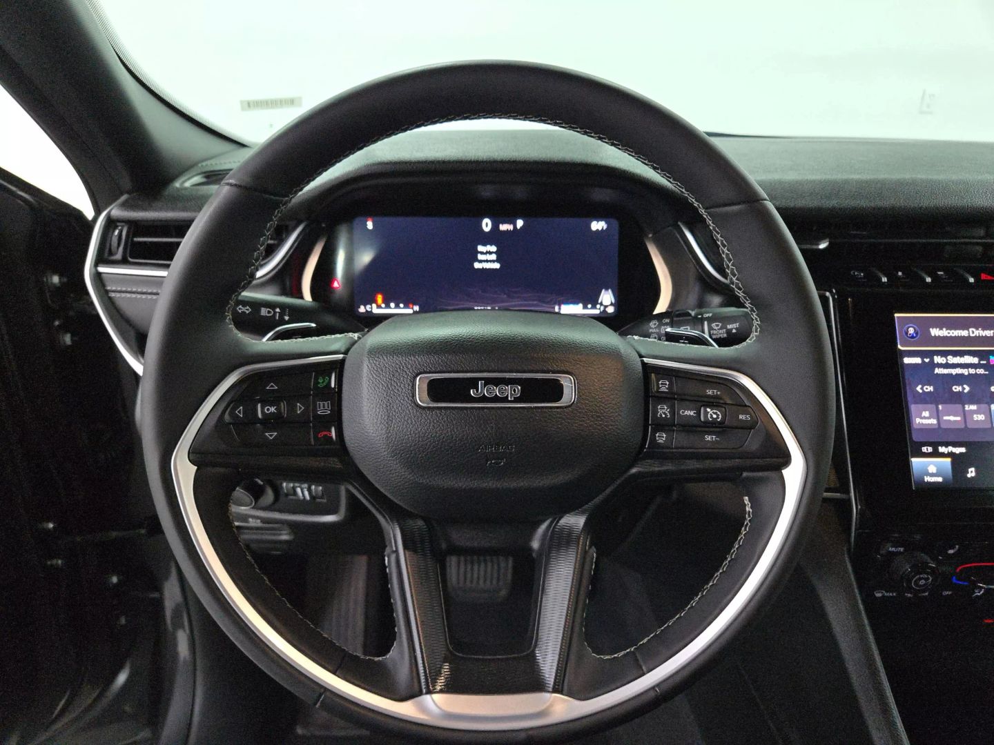 2023 Jeep Grand Cherokee L - Image 21