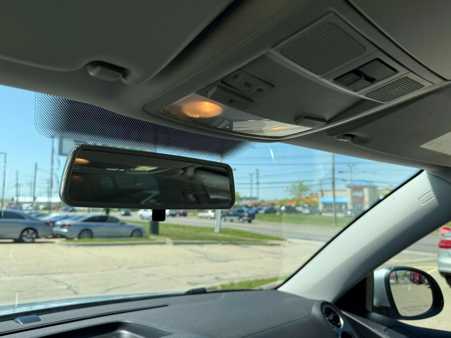 2013 Volkswagen Tiguan - Image 41