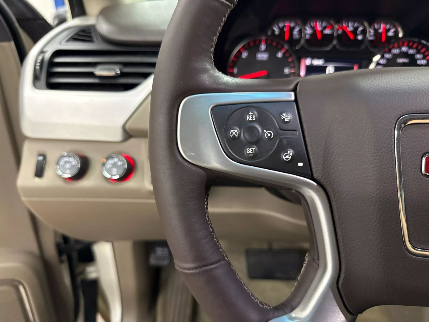 2015 Gmc Yukon - Image 26