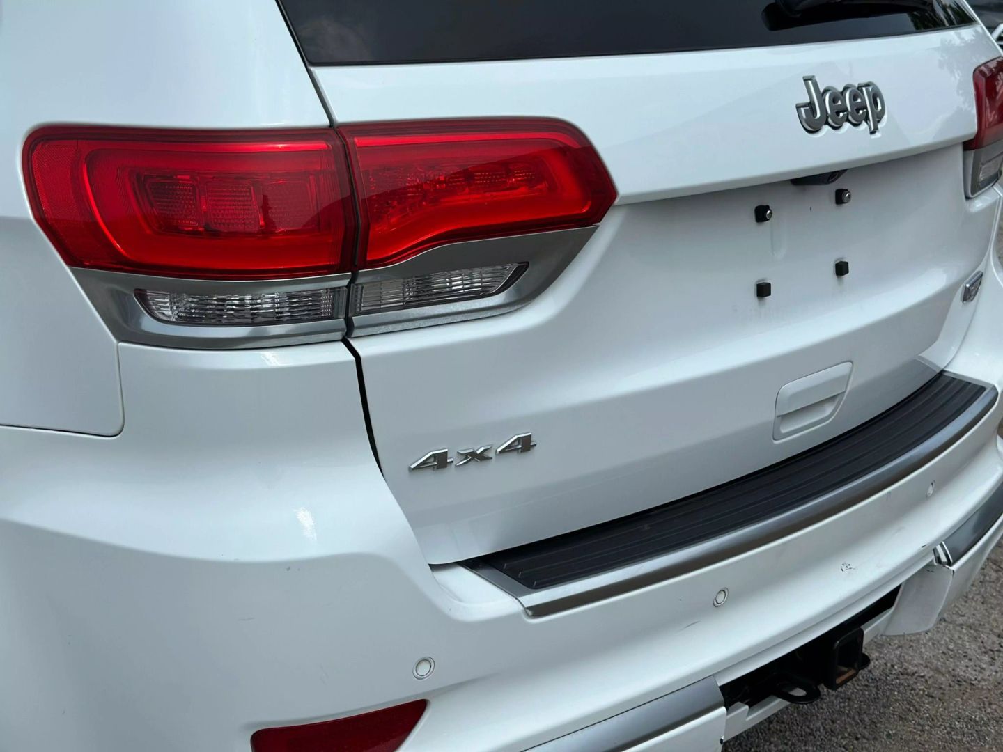 2015 Jeep Grand Cherokee - Image 5