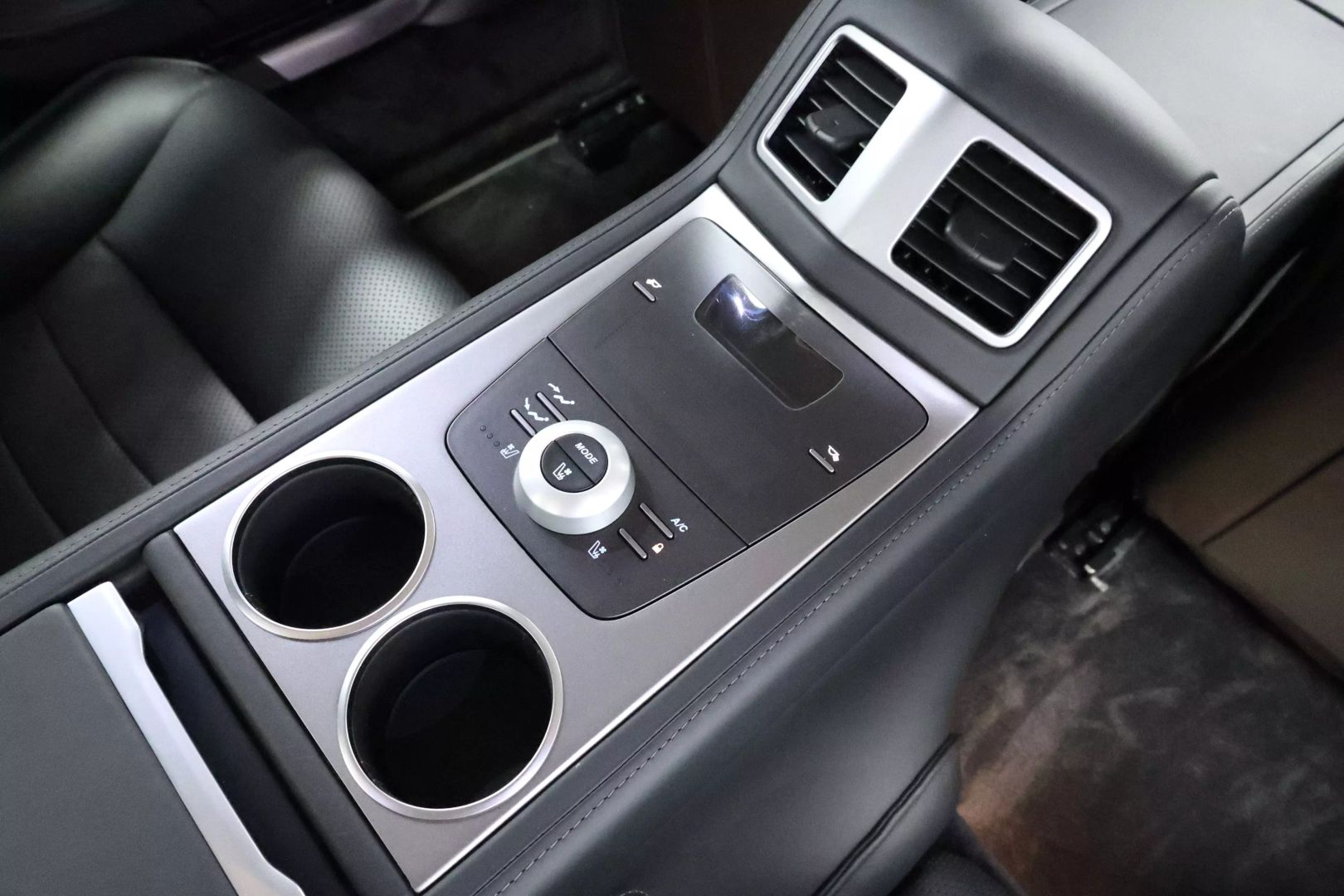 2011 Aston Martin Rapide - Image 73