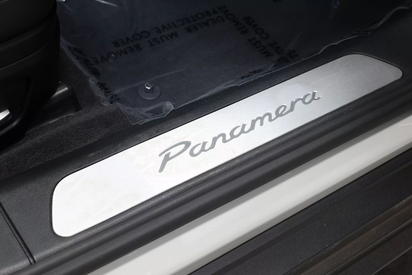 2018 Porsche Panamera - Image 85