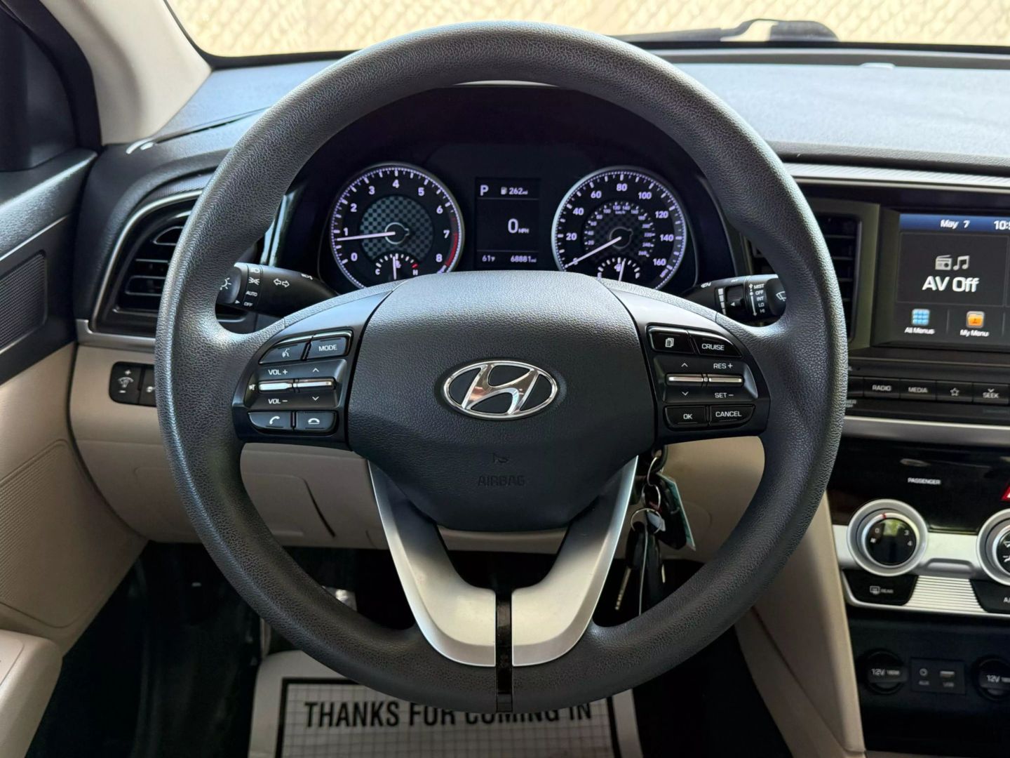 2019 Hyundai Elantra - Image 30